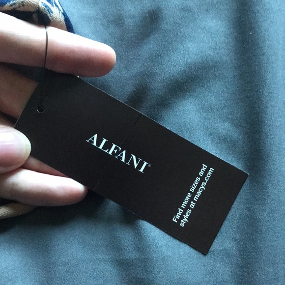 ALFANI Graphic Blooms painted web cam.Sleeveless Shirt. Brand new Size XL. - Picture 8 of 9